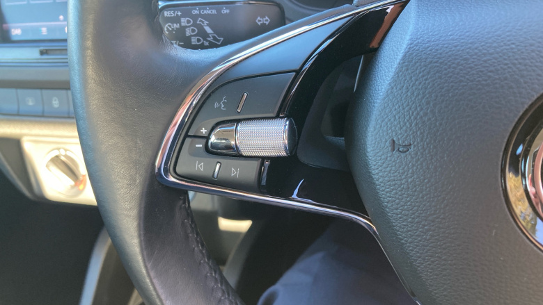 Skoda Fabia 1.0 MPI SE 5dr Petrol Hatchback